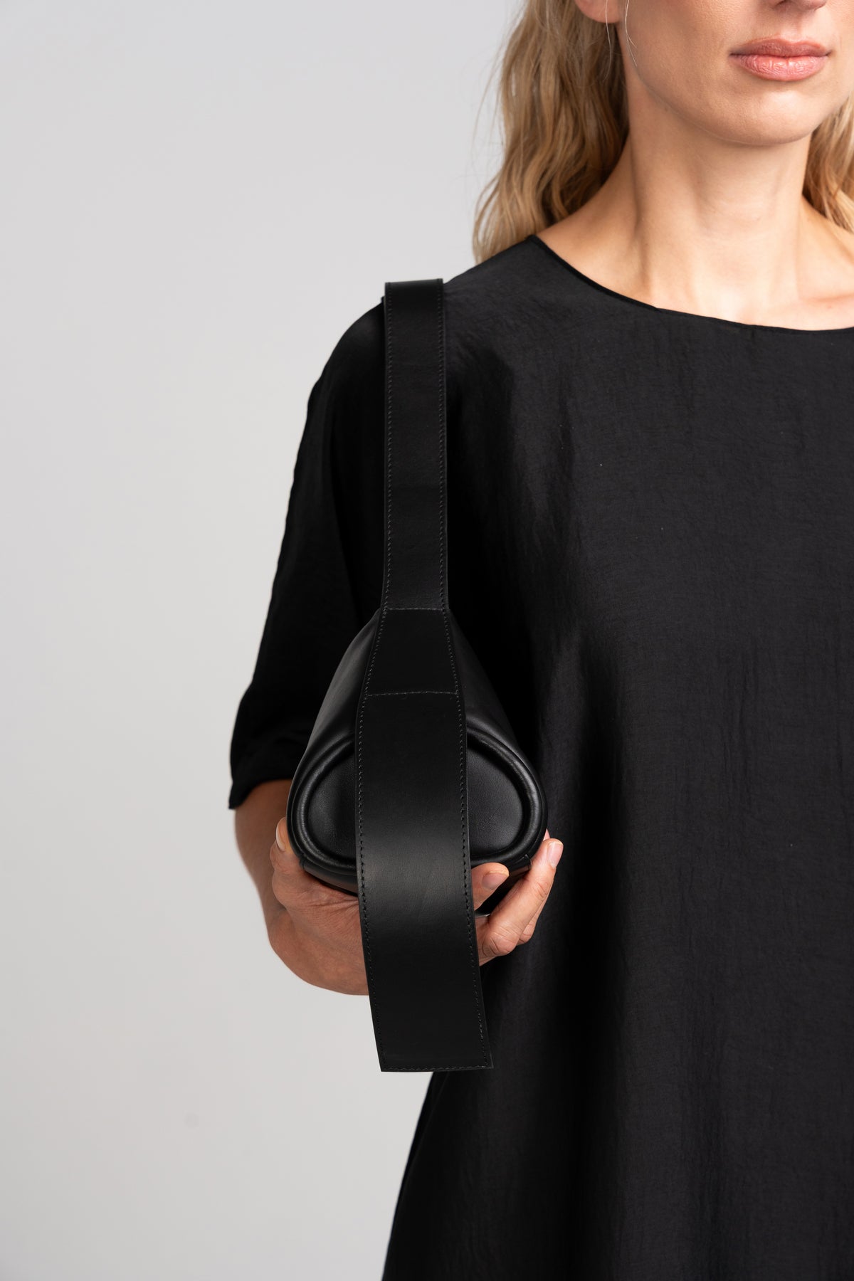 Ona Leather Bag - Black